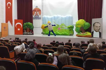 "Kaptan Pengu ve Arkadaşları" çocuklarla buluştu

