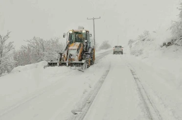 Kar alarmı: Bin 200 personel ve 354 araç sahada 