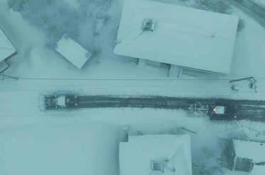 Kar sebebiyle kapanan 35 yolun 34’ü açıldı 