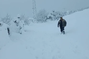 Kar yağışı Adana’da köylüyü sevindirdi 