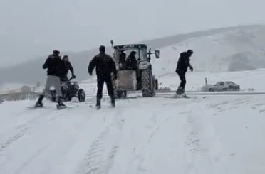 Kar yağışı sonra eğlenceli anlar 