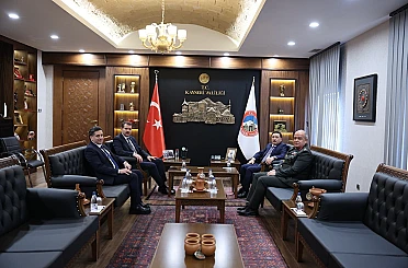 Kara Kuvvetleri Komutanı Tokel ve Bakan Yardımcısı Ayhan’dan Vali Çiçek’e ziyaret 