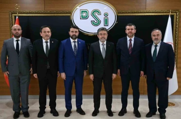 Karabük heyeti Bakan Kacır ve Bakan Yumaklı ile görüştü 