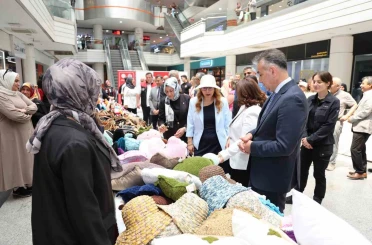 Karabük’te kursiyerlerinin el emeği ürünleri sergilendi 