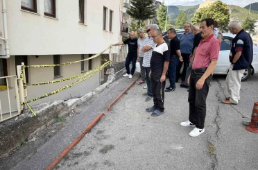 Karabük’te zarar gören istinat duvarı site sakinlerini tedirgin ediyor 