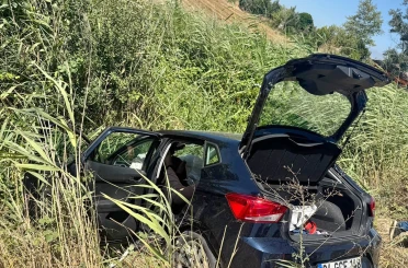 Karacabey’de otomobil sulama kanalına devrildi: 6 yaralı 