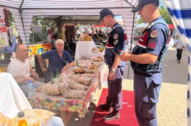 Karacasu’da festival alanında esnafa ’Güvenli Ticaret’ uyarısı 