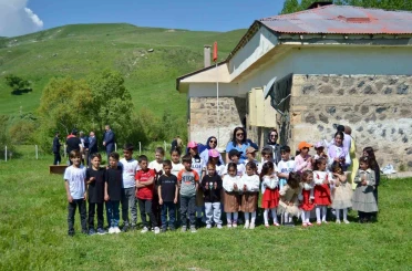 Karaçoban’dan Türkiye´ye örnek sosyal sorumluluk projesi: "Orda bir köy var çok da uzak değil" 