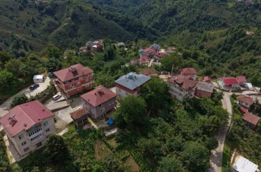 Karadeniz fıkrası gibi mahalle: Herkesin soyadı aynı 
