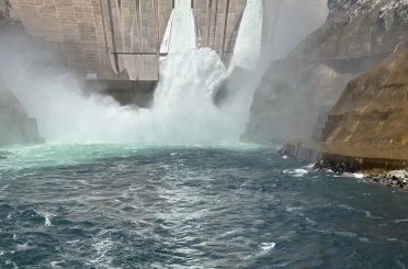 Karakaya Barajında su tahliyesi devam ediyor 