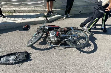 Karaman’da 1’i ağır 2 kişinin yaralandığı kaza kamerada 