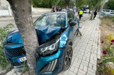 Karaman’da iki aracın karıştığı kazada 1 kişi yaralandı 