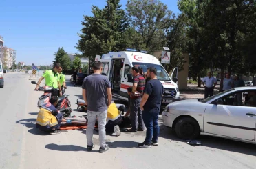 Karaman’da otomobille çarpışan elektrikli bisikletin sürücüsü yaralandı 
