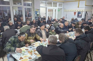 Karaören köylüleri ve misafirleri iftar yemeğinde bir araya geldi 