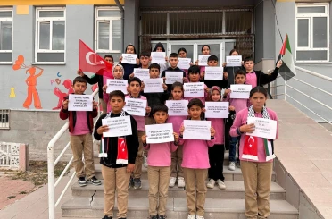 Karapınar'da küçük öğrencilerden Filistin için anlamlı etkinlik