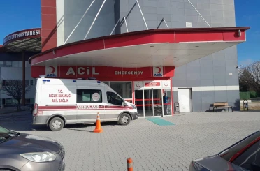 Karapınar’da otomobil kamyonete çarptı: 1 yaralı