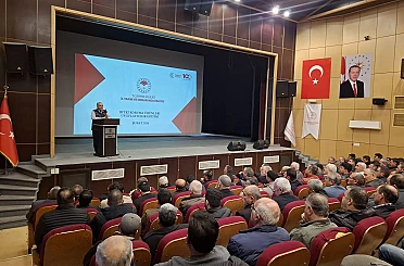 Karapınar'da üreticilere "Zirai İlaç Uygulama Belgesi" eğitimi