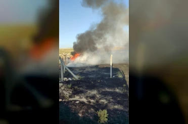 Karapınar’da iki farklı noktada ot yangını 