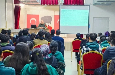 Karapınar’da lise öğrencileriyle bilim söyleşisi 