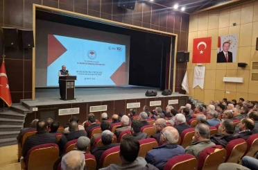 Karapınar’da üreticilere "Zirai İlaç Uygulama Belgesi" eğitimi 