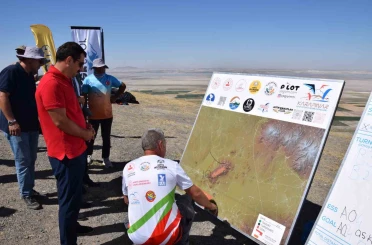 Karapınar’da yamaç paraşütü heyecanı 