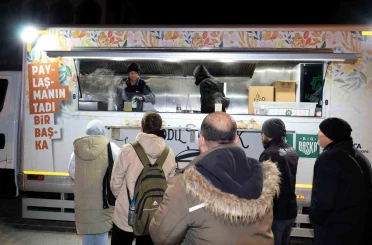 Karatay Belediyesi’nin sıcak çorba geleneği devam ediyor 