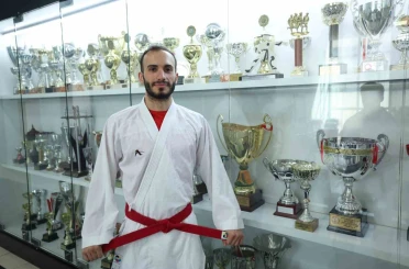 Karateci Enes Bulut, Kağıtspor’daki başarısını özetledi: "Mücadeleden asla vazgeçmek yok" 