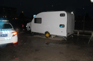 Karavanda kalan yaşlı adamdan haber alınamıyor