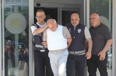 Kardeş katliamında zanlı tutuklandı: Çelik yelekle cezaevine götürüldü 