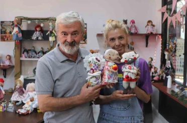 Karı-koca 13 yıldır bez bebek yapıyor 