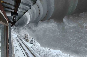 Karın başkenti Bitlis’te kış geri geldi 