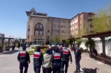 Karısını tabanca ile öldüren koca tutuklandı 
