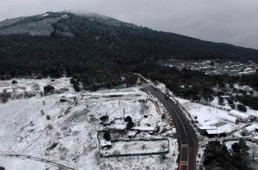 Karla kaplanan Aydos havadan görüntülendi 