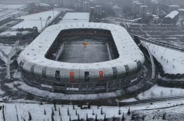 Karla kaplanan Başakşehir havadan görüntülendi 