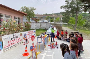 Karpuzlu’da öğrencilere trafik güvenliği eğitimi verildi 