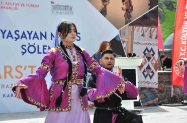 Kars Yaşayan Miras Şöleni renkli görüntülerle başladı 