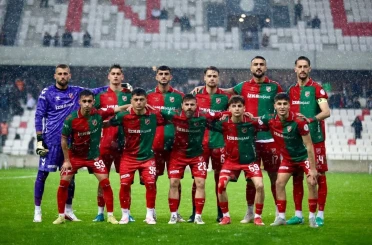 Karşıyaka, evinde ligin en iyilerinden 