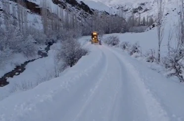 Kars’ta 130 köy yolu ulaşıma kapandı 