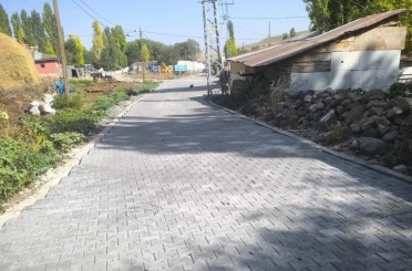 Kars’ta köy yolları yapımı kış öncesi tamamlanıyor 
