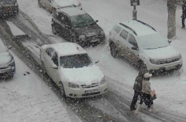 Kars’ta son 15 yılın en yoğun kışı yaşanıyor 