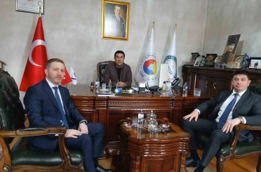 Kars’ta Türkiye-Azerbaycan ekonomik iş birliği masaya yatırıldı 