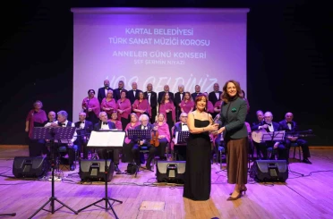 Kartal’da Anneler Günü coşkusu: Sevilen eserler anneler için seslendirildi 