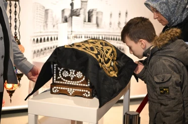 Kartepe’de "Sakal-ı Şerif" ve Kabe örtüsü ziyarete açıldı 