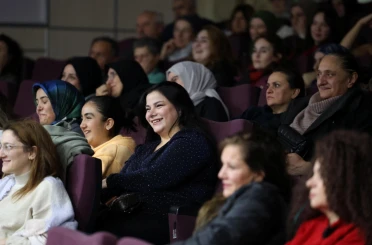Kartepe’de tiyatro şöleni 