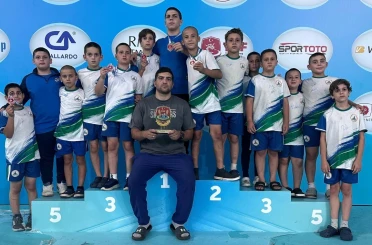 Kartepe’nin güreşçileri Ankara’dan madalyalarla döndü 
