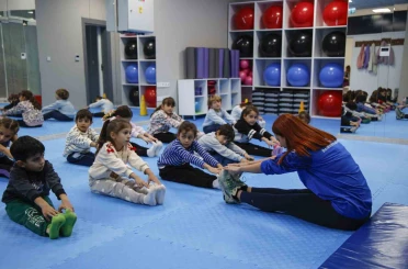 Kaş Ova Spor Salonu Kaşlı çocukların ortak buluşma noktası oldu 