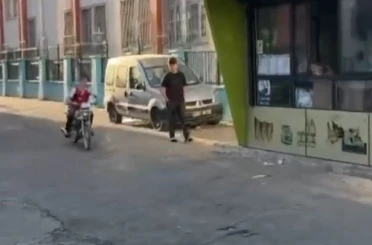 Kasksız ve abart egzozlu motosiklet sürücüsüne ceza 