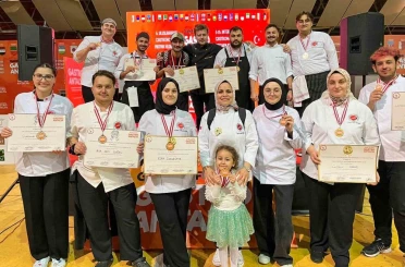 Kastamonu Üniversitesi öğrencileri, GastroAntalya’dan madalyalarla döndü 