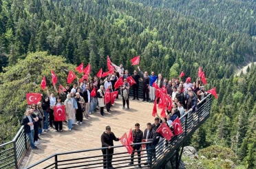 Kastamonu’da gençlik yürüyüşü: Doğanın tadını çıkardılar 