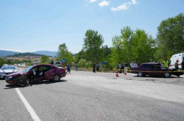 Kastamonu’da iki otomobil çarpıştı: 1 ölü, 3 yaralı 